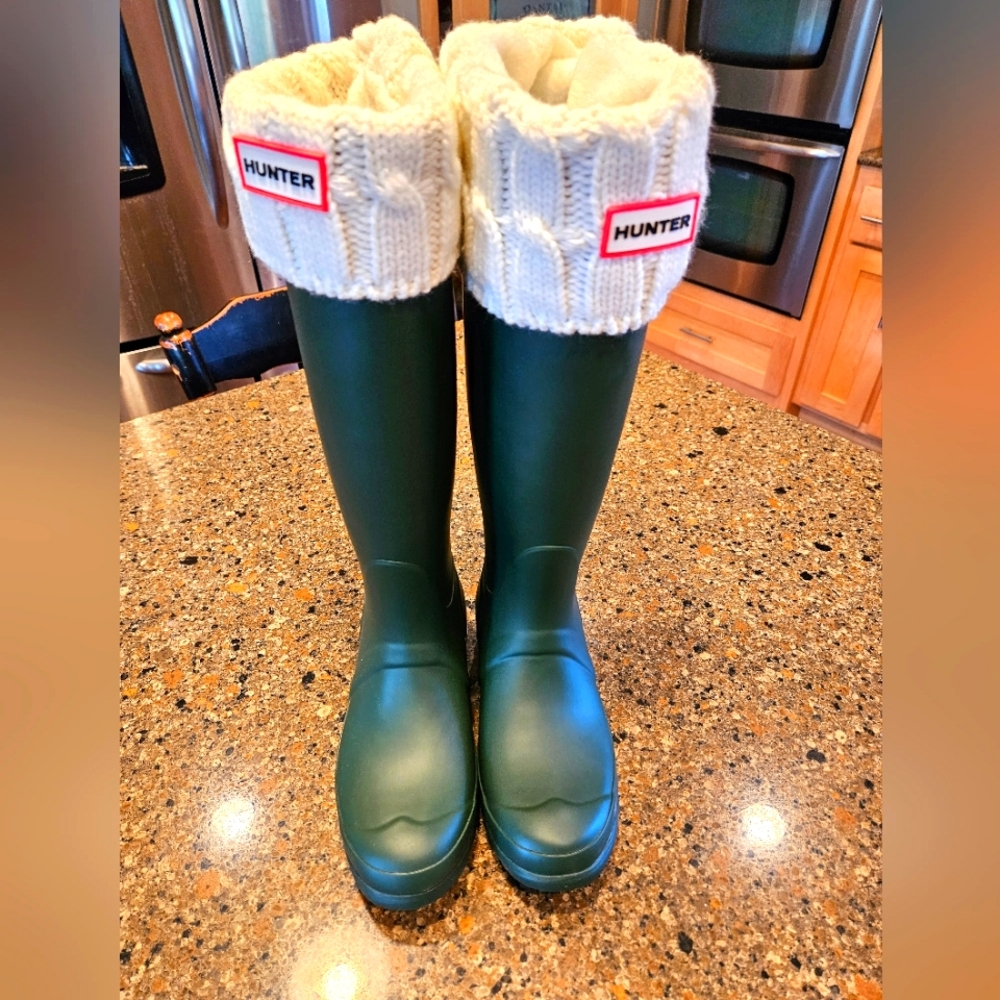 Hunter rain boots size 6